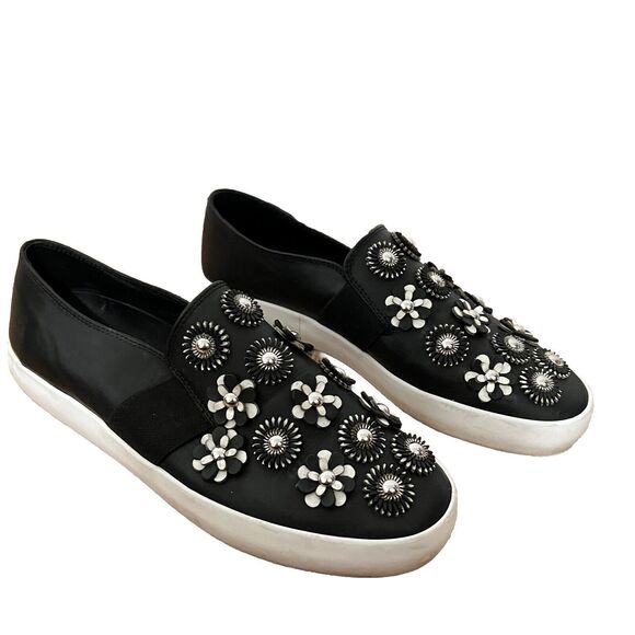 VC John Camuto Sneakers size 8 Women’s Black Leather Floral Embellished Slip On - Picture 1 of 9